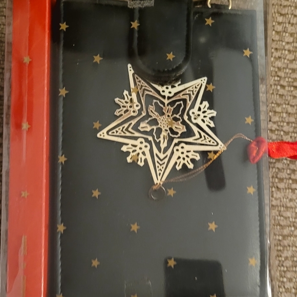 Wallet. Over the shoulder strap. Keep your valuables close! Ornament included. - Picture 6 of 6